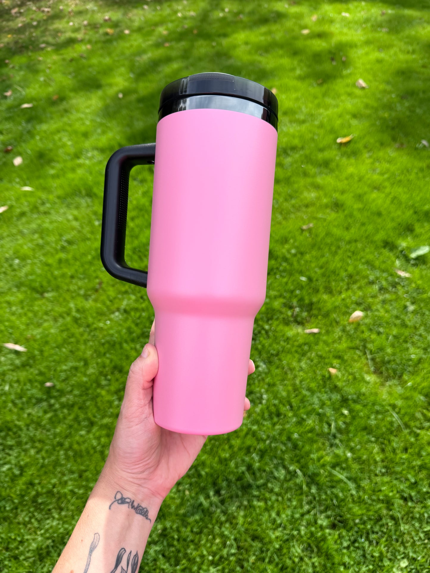 40oz flip top - black lip